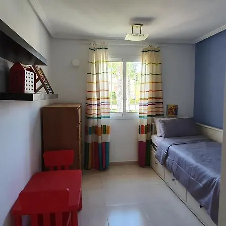 Zeniamar Top Floor Apartment *